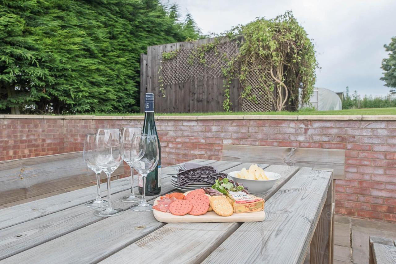 Grove Farm Bungalow With Swimming Pool, Dallinghoo Woodbridge Buitenkant foto