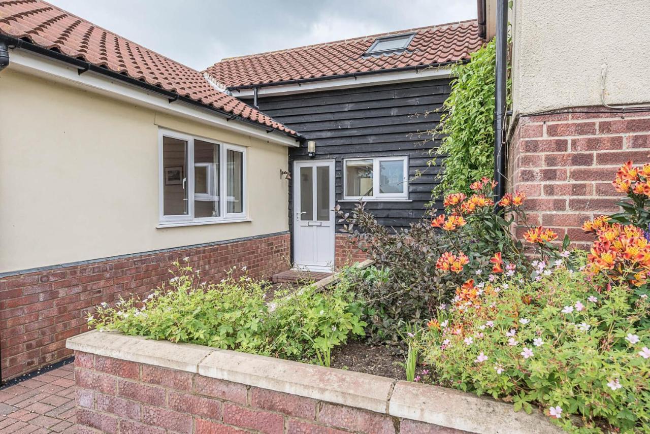 Grove Farm Bungalow With Swimming Pool, Dallinghoo Woodbridge Buitenkant foto