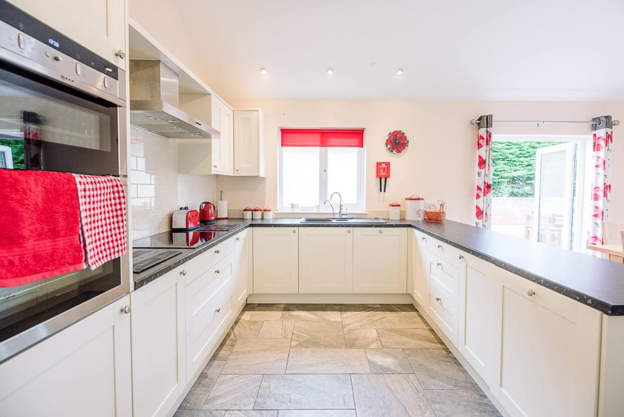 Grove Farm Bungalow With Swimming Pool, Dallinghoo Woodbridge Buitenkant foto